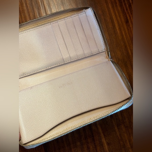 Vintage Ivory Coach Zip Around Wallet Wristlet - Picture 5 of 11